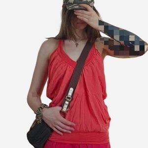 Pink 2000s y2k halter style neck top